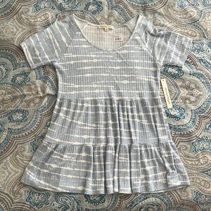 Women’s Size M Shirt